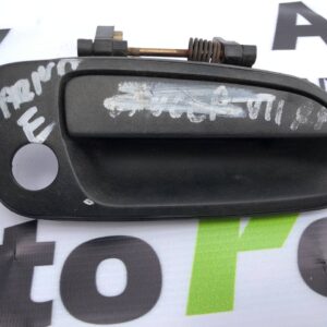 6921005010 ручка дверей права передня toyota carina e (1992-2004)