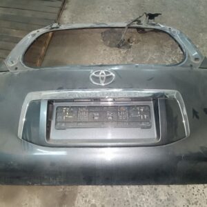 Toyota Land Cruiser 200 кришка багажника, задня ляда (2008-2012)