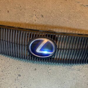 Решітка радіатора Lexus GS 5311130C40 з оригінальним значком 5314130040